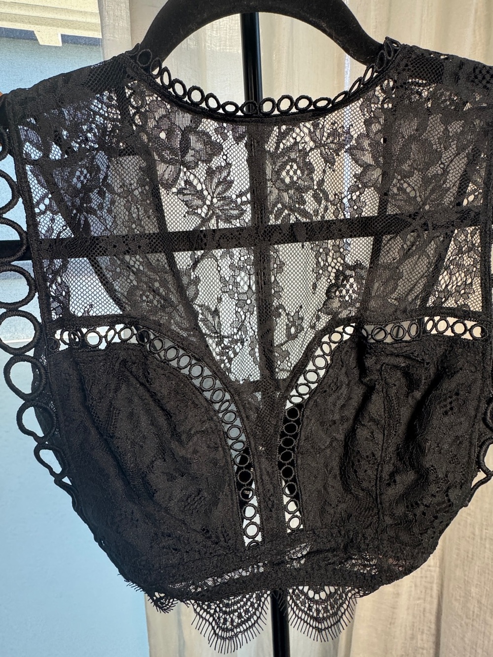 Victoria's Secret Black Lace Sheer Bralette Top - Picture 2 of 15